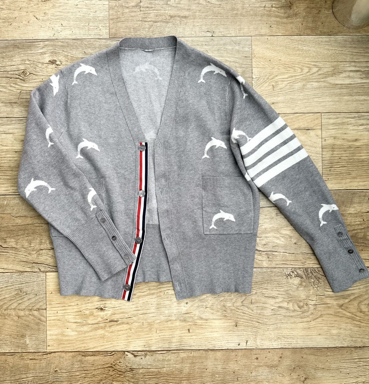 Thom Browne Cardigan decorated with Dolphins in 100% cashmere Size US M / EU 48-50 / 2 - 4 Thumbnail