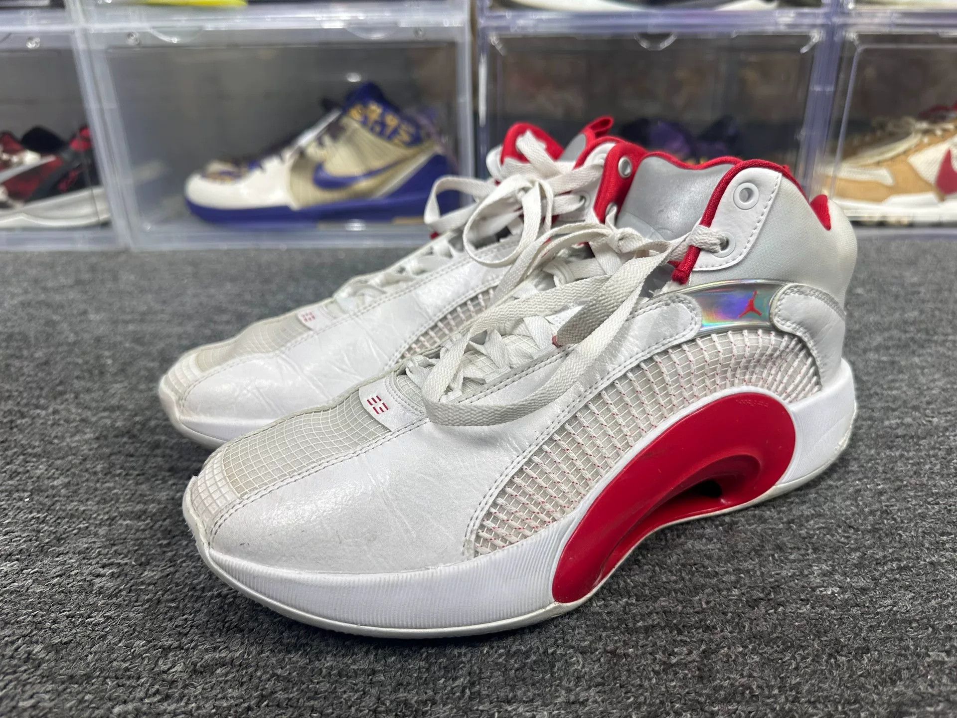 Nike Nike Red Lowtop Sneakers 11.5 Men Size US 11.5 / EU 44-45 - 1 Thumbnail