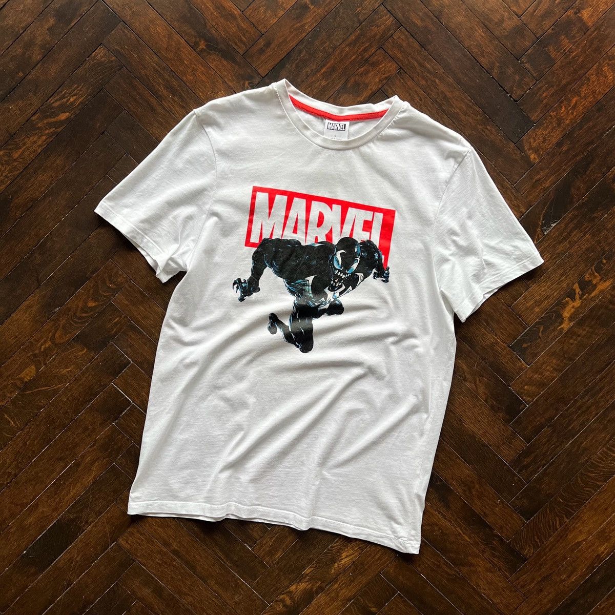Designer × Marvel Comics Marvel Venom Mens White Short Sleeve T-Shirt Crew Neck Size US M / EU 48-50 / 2 - 1 Thumbnail