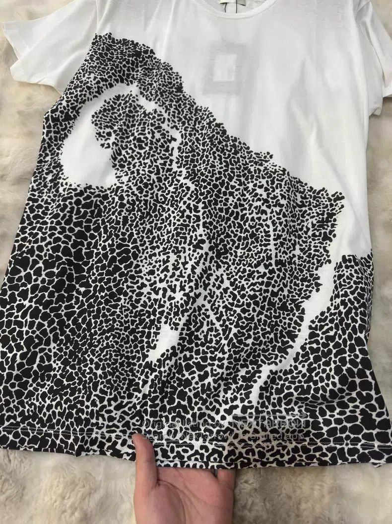Saint Laurent Paris Saint Laurent Paris Original White Leopard Print Short Sle Size US S / EU 44-46 / 1 - 3 Thumbnail