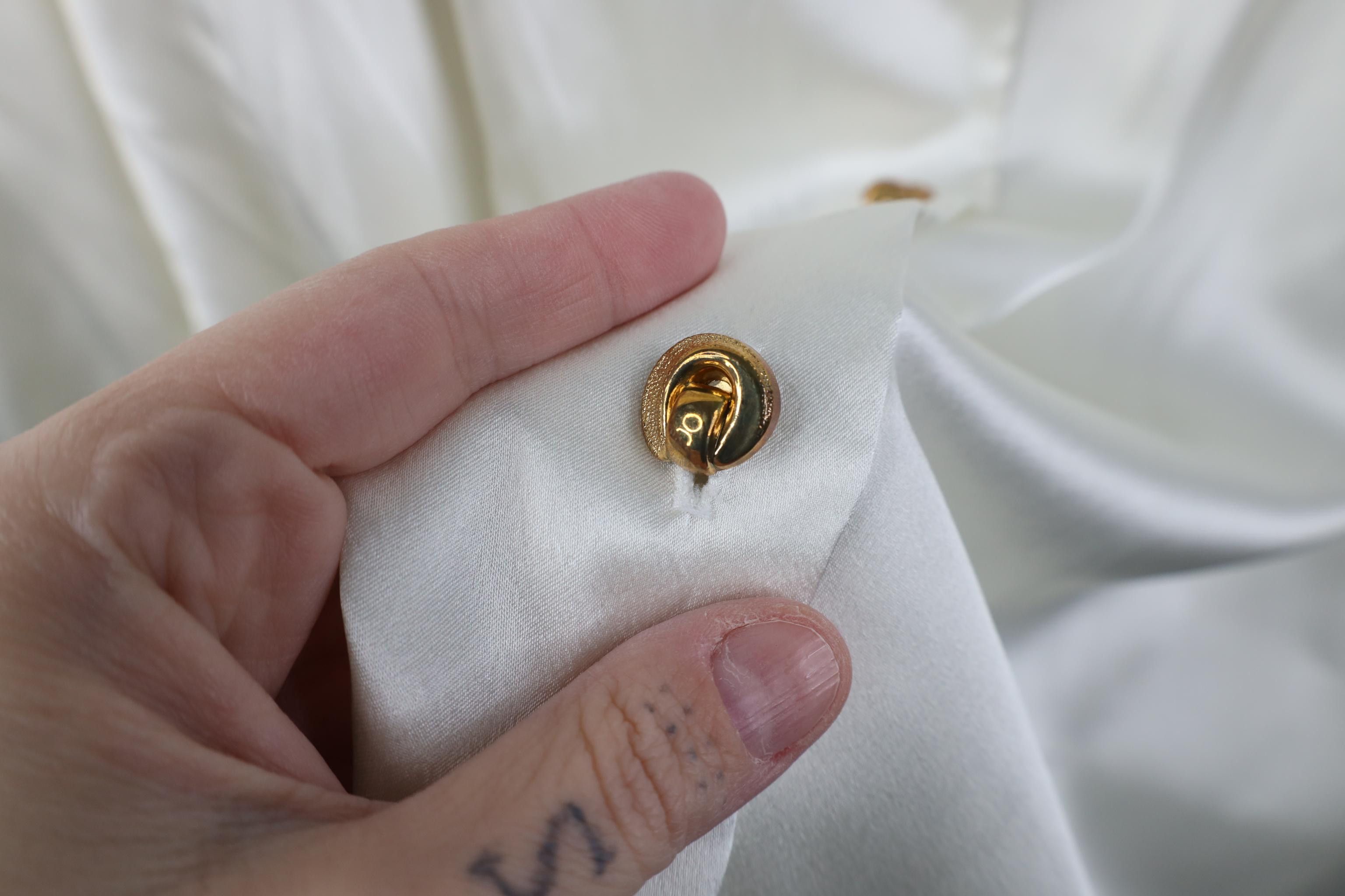Vintage Vintage 90s Streetwear Necklace Collared Button Shirt USA Size L / US 10 / IT 46 - 10 Thumbnail