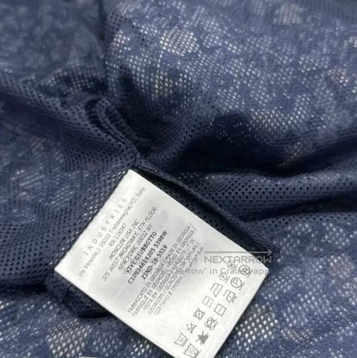 Moncler Moncler Floral Print Zip Hooded Jacket. Size US XXS / EU 40 - 5 Thumbnail