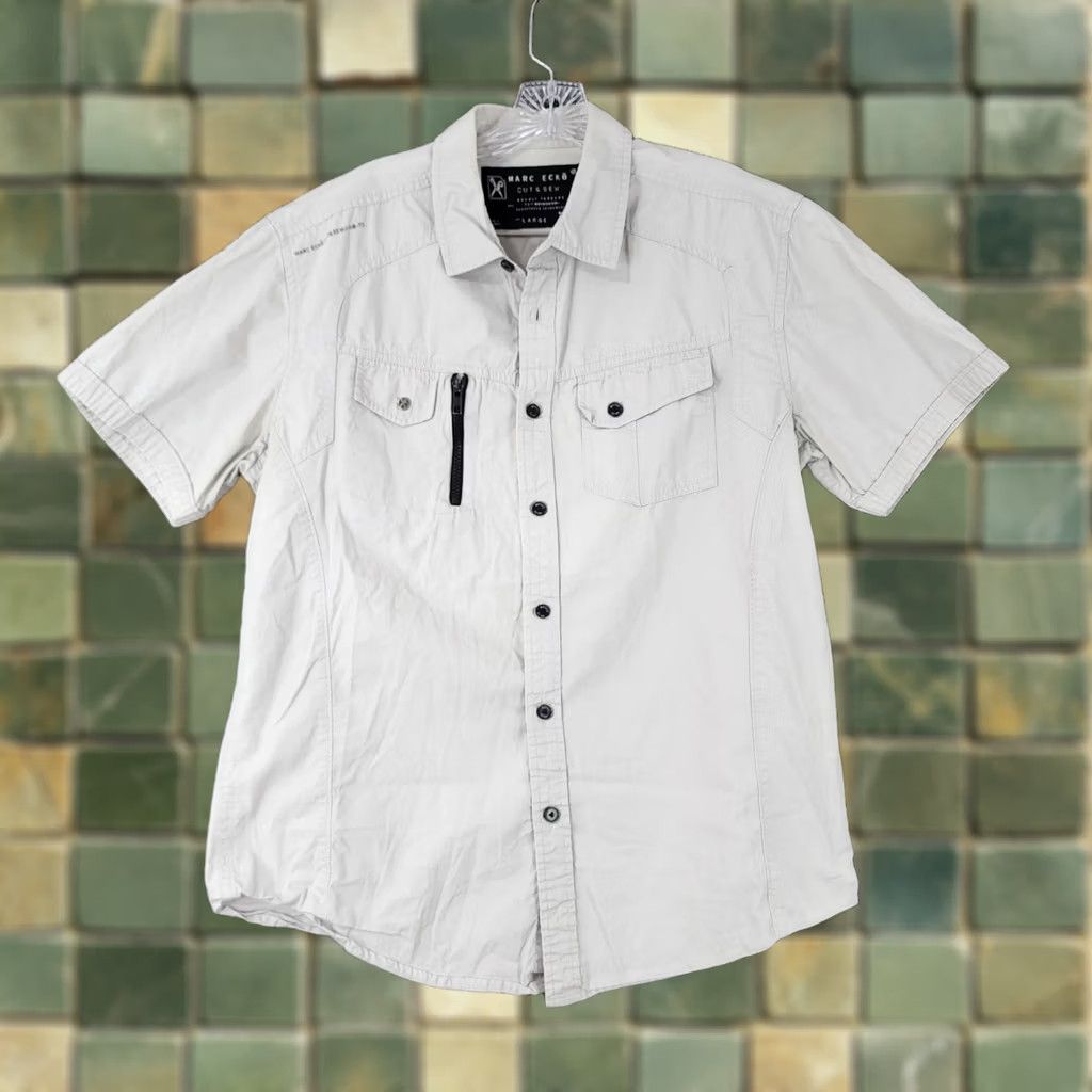 Marcs Marc Ecko Cut & Sew Womens Beige Short Sleeve Button Up With Pockets L Womens Shirt Short Sleeve Beige Pockets 90s? Size 36" / US 14 / IT 50 - 1 Thumbnail