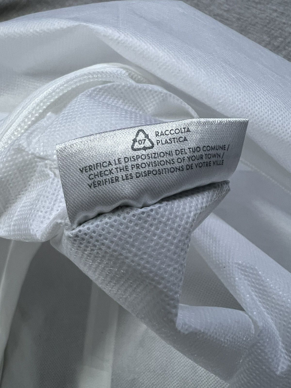 Moncler Moncler Garment Bag Size ONE SIZE - 12 Thumbnail