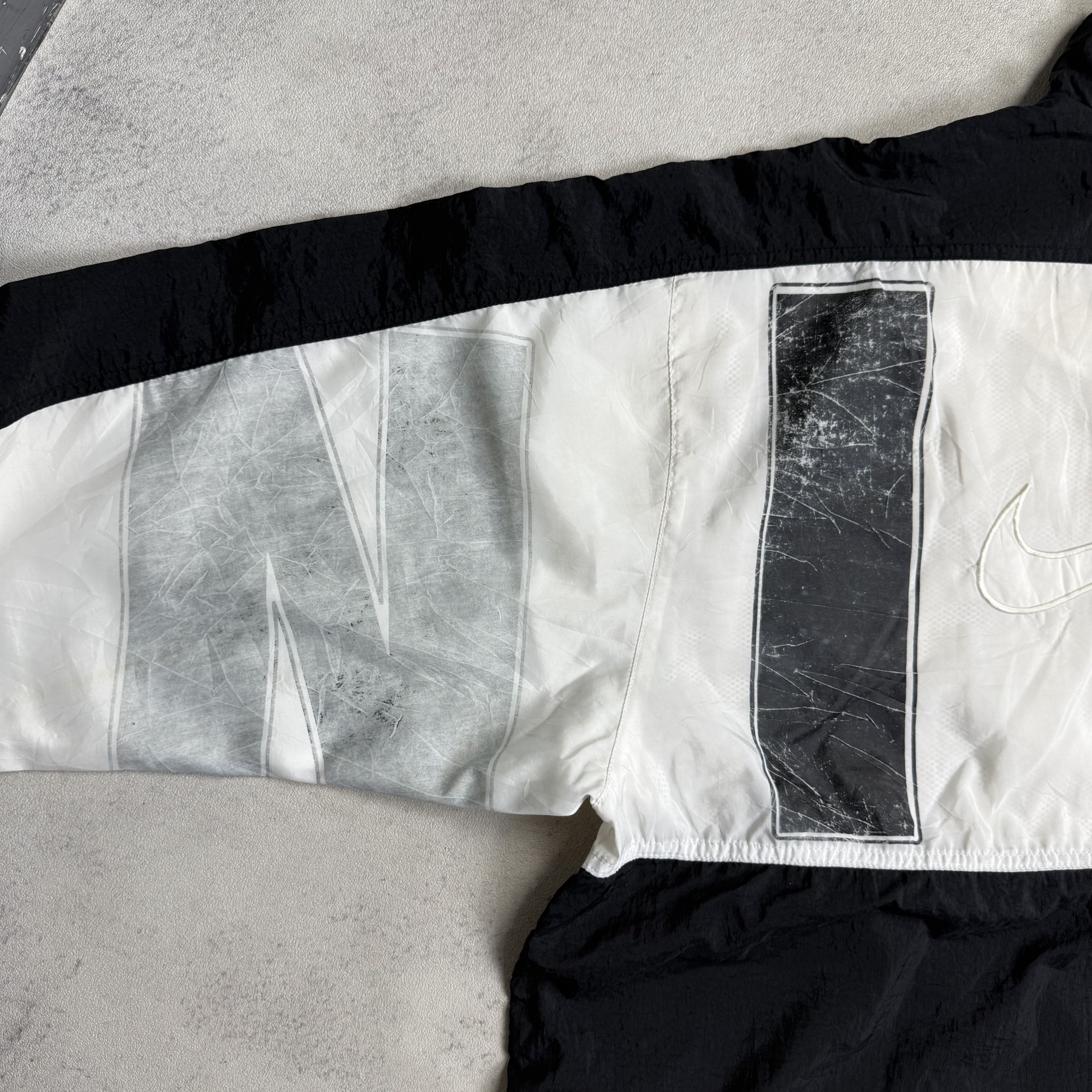 Nike Vintage 90s Nike Big Logo Jacket Size US L / EU 52-54 / 3 - 3 Thumbnail