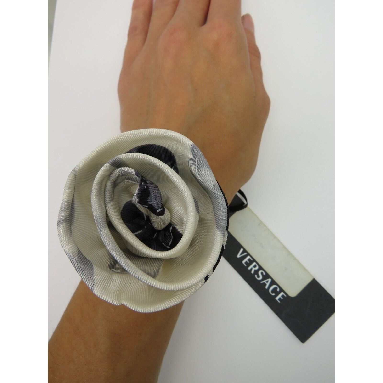 Versace VERSACE LEATHER BRACELET TEXTILE ROSE LOGO BUCKLE CLOSURE IT Size ONE SIZE - 10 Thumbnail