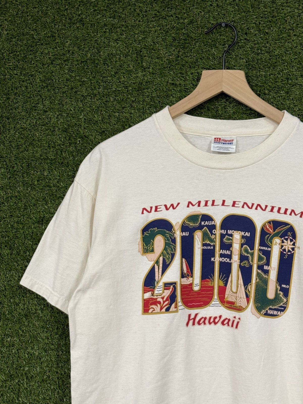 Vintage Vintage Hawaii Hanes Heavyweight 2000 Y2K Floral Aloha Tee Size US L / EU 52-54 / 3 - 2 Thumbnail