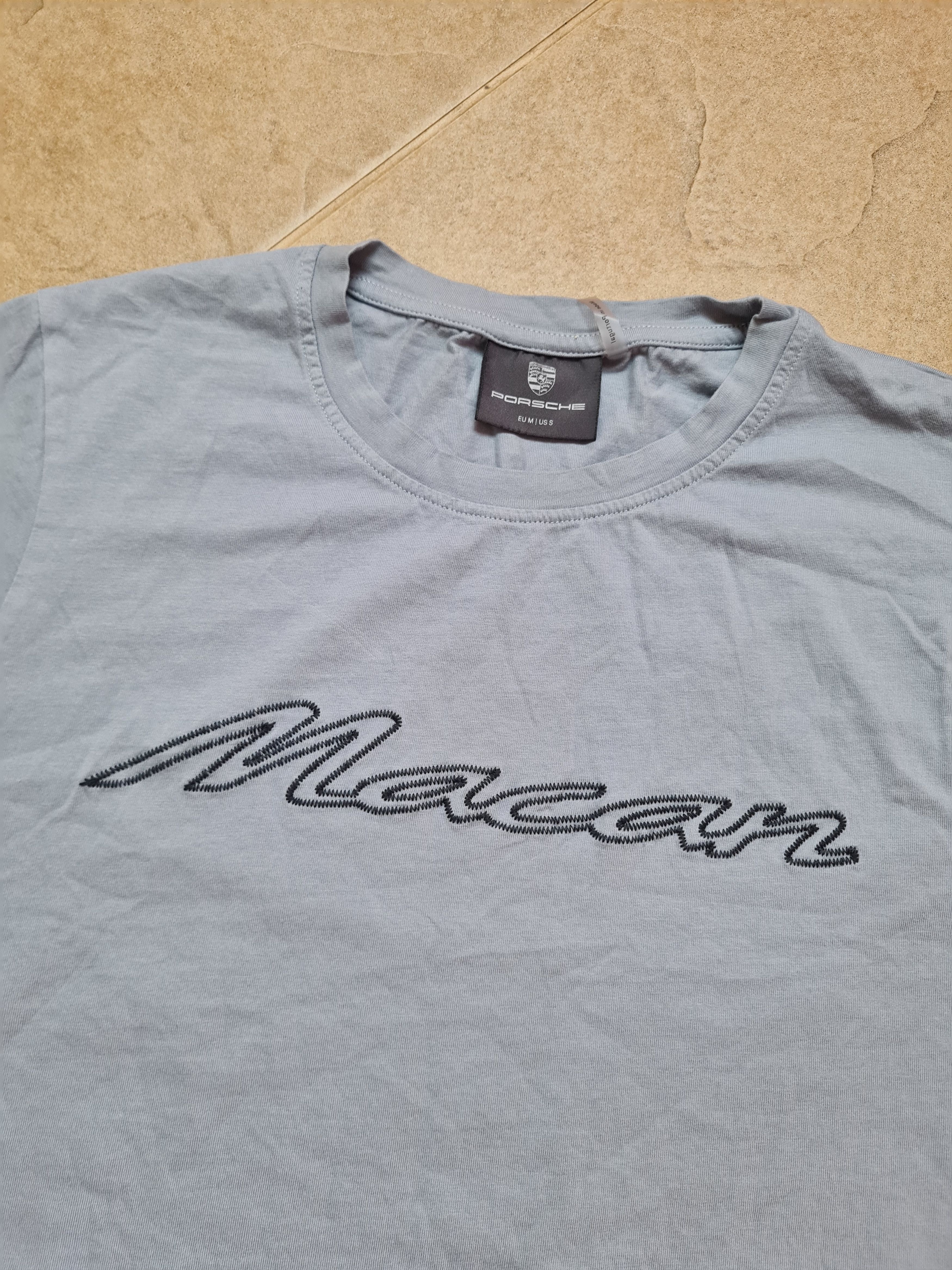 Porsche Design Vintage Shirt Porsche Macan Unisex T-Shirt Grey Size US S Size US S / EU 44-46 / 1 - 1 Thumbnail