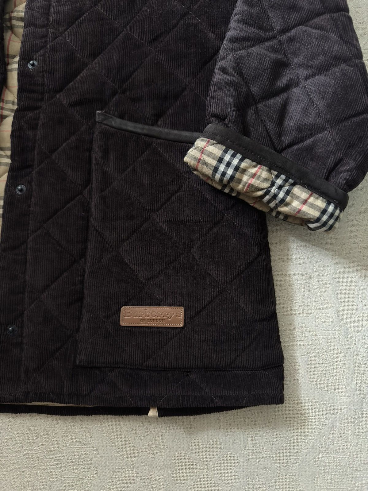 Burberry Vintage Burberry Corduroy Quilted Jacket Size US S / EU 44-46 / 1 - 3 Thumbnail