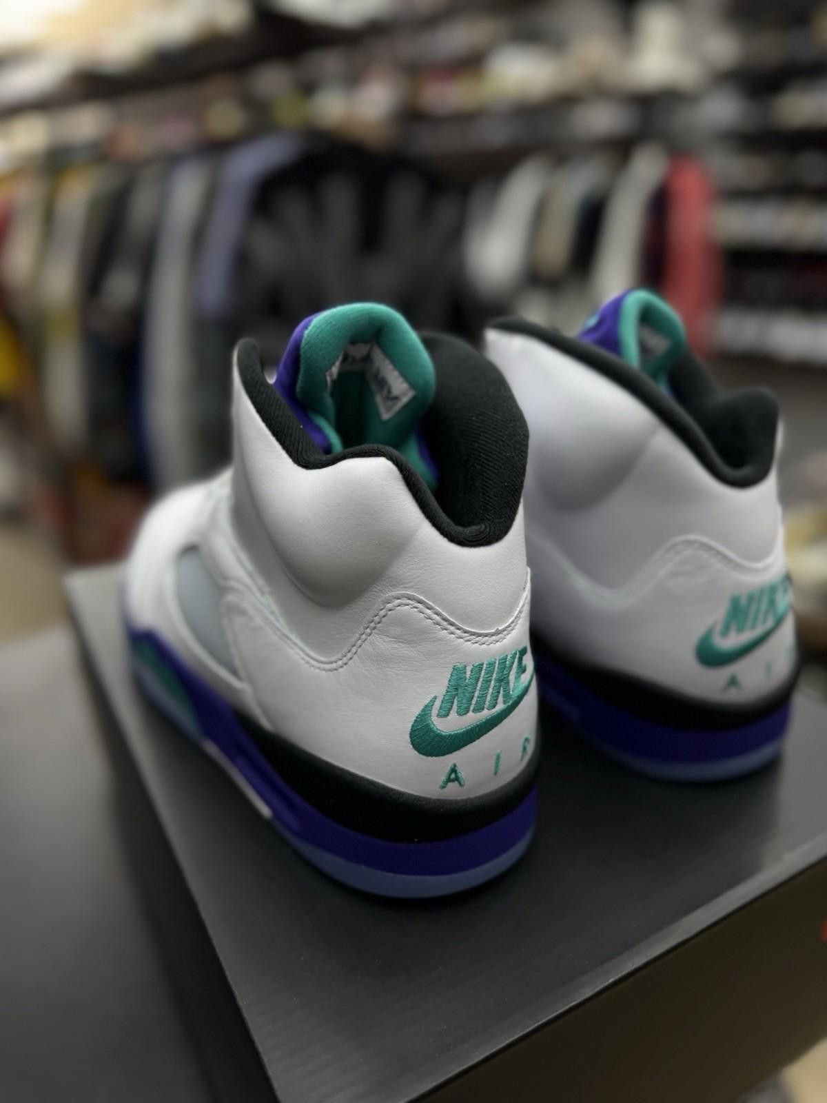 Jordan Brand Nike Air Jordan 5 Retro "Grape" (2025) Mens Size 13 NEW - Size US 13 / EU 46 - 5 Thumbnail