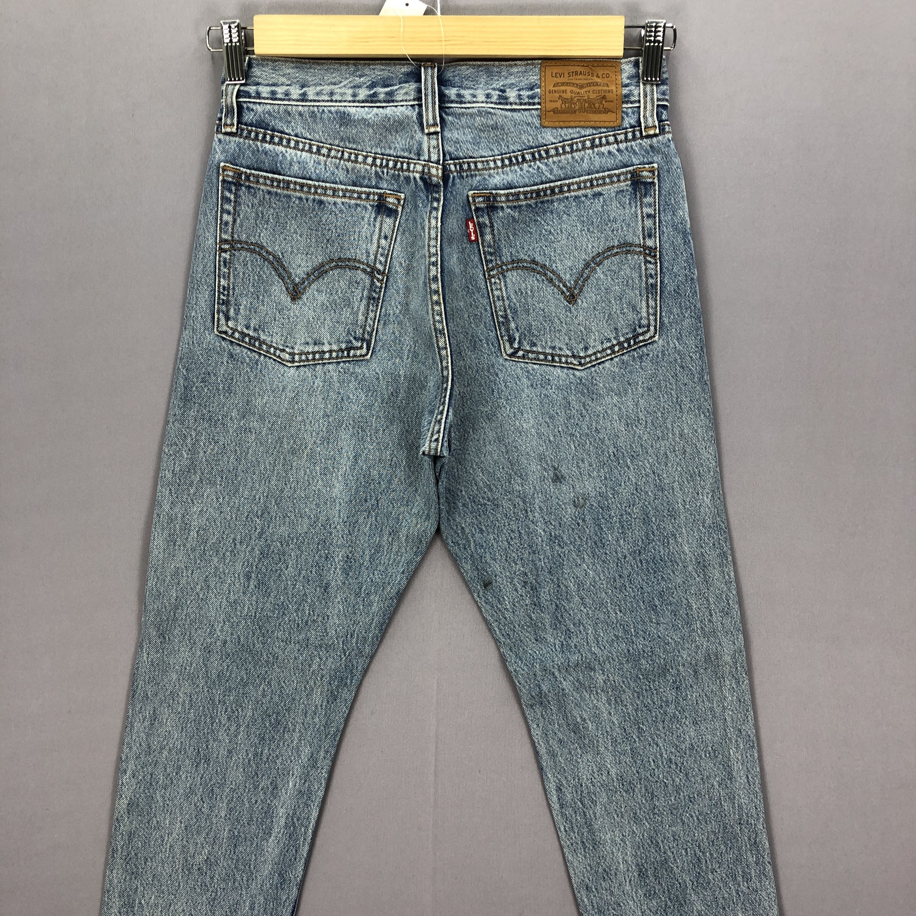 Levi's Vintage Levis 501 Sun Faded Jeans Levi's Stove Pipe Denim Size 28" / US 6 / IT 42 - 4 Thumbnail
