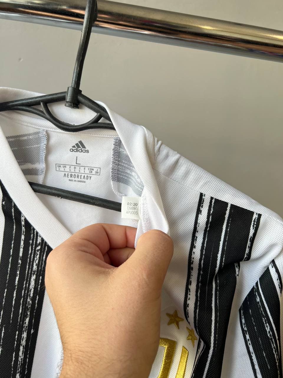 Adidas 2020/21 JUVENTUS FC HOME SOCCER FOOTBALL JERSEY ADIDAS L Size US L / EU 52-54 / 3 - 6 Thumbnail