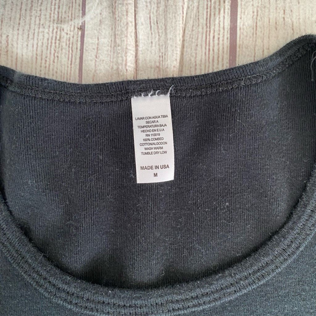 Other Women scoopneck Longsleeve black top w/studded Love on front Size S / US 4 / IT 40 - 6 Thumbnail