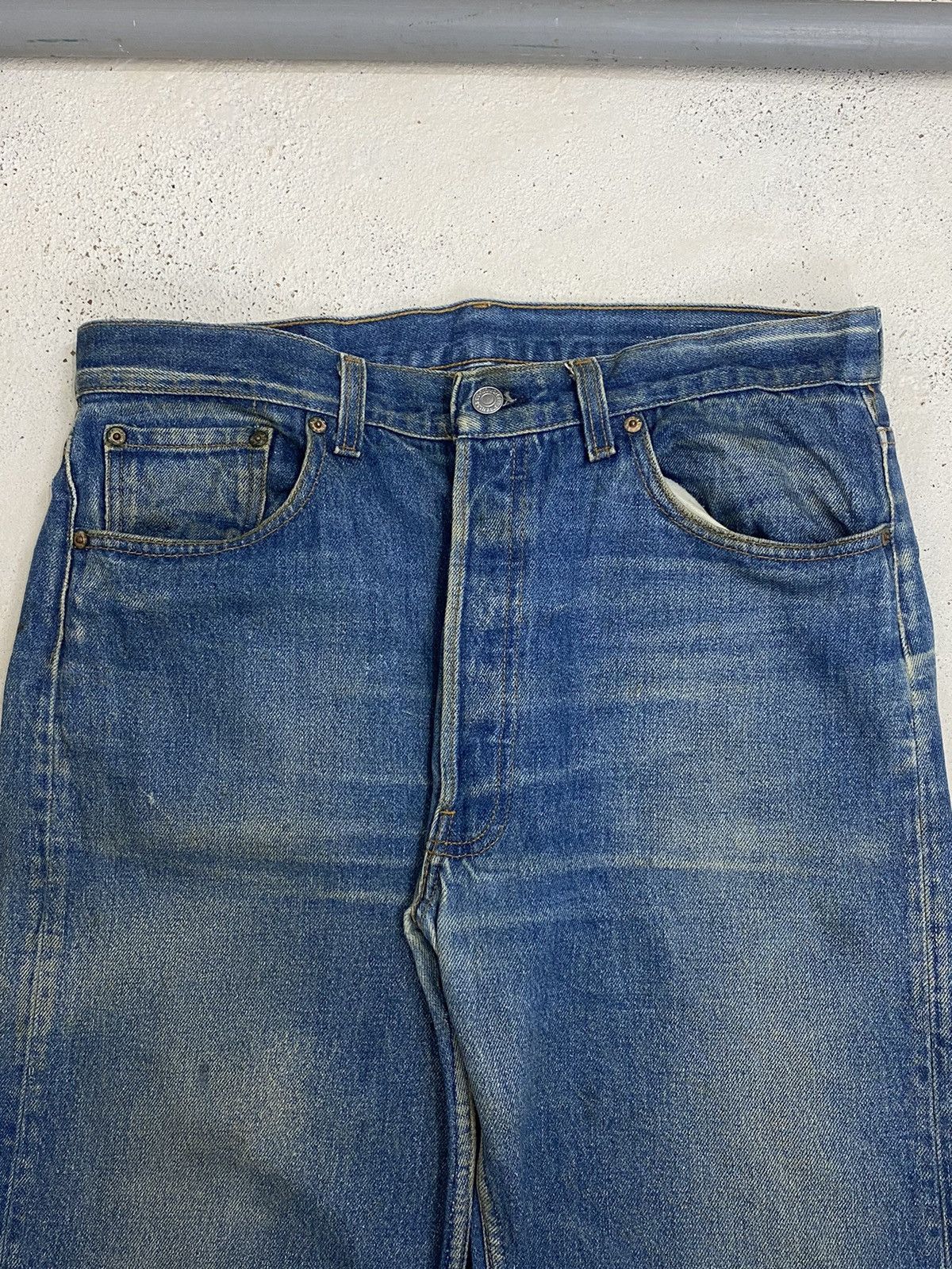 Levi's Vintage 90s Levis 501 XX Button Fly 552 Distressed Blue Jean Size US 34 / EU 50 - 11 Thumbnail