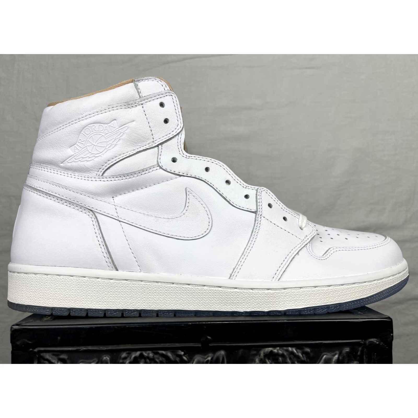 Jordan Brand Air Jordan 1 Retro High OG Mens 14 White Los Angeles 2015 Sneakers 819012-130 Size US 14 / EU 47 - 2 Thumbnail
