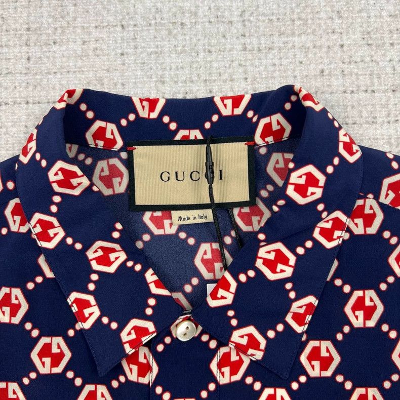 Gucci Gucci Borderless Overture Logo Full Print Silk Short Sleeve Size US S / EU 44-46 / 1 - 4 Thumbnail