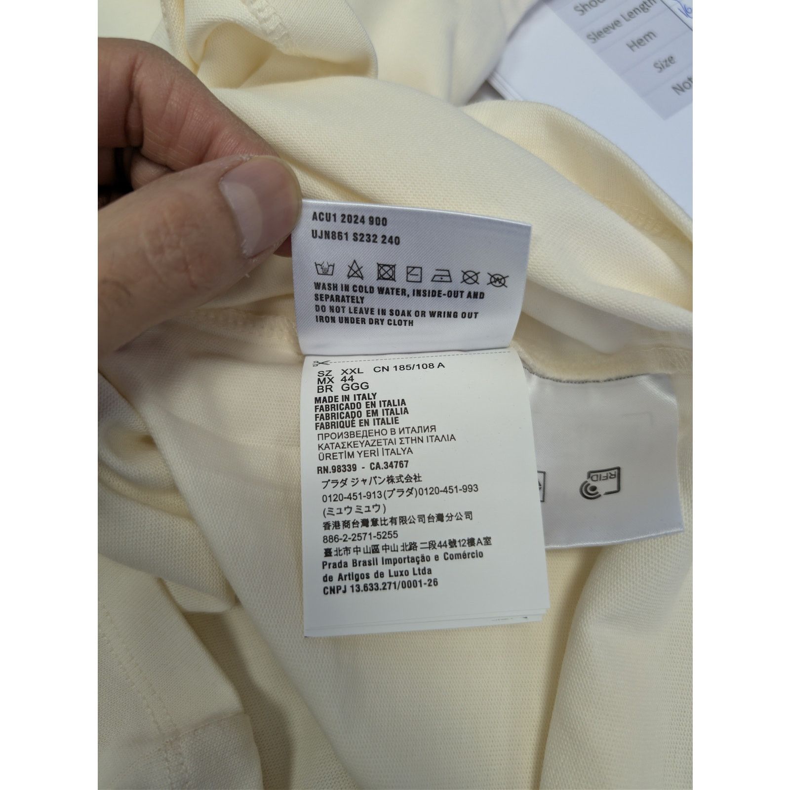 Prada o1rshd1 Prada T-Shirt in Beige Size US XXL / EU 58 / 5 - 17 Thumbnail