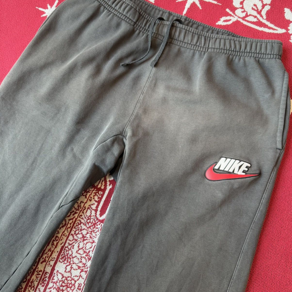 Nike × Supreme Used FW18 Supreme Nike Sweatpant Black Size L Vintage Size US 36 / EU 52 - 5 Thumbnail