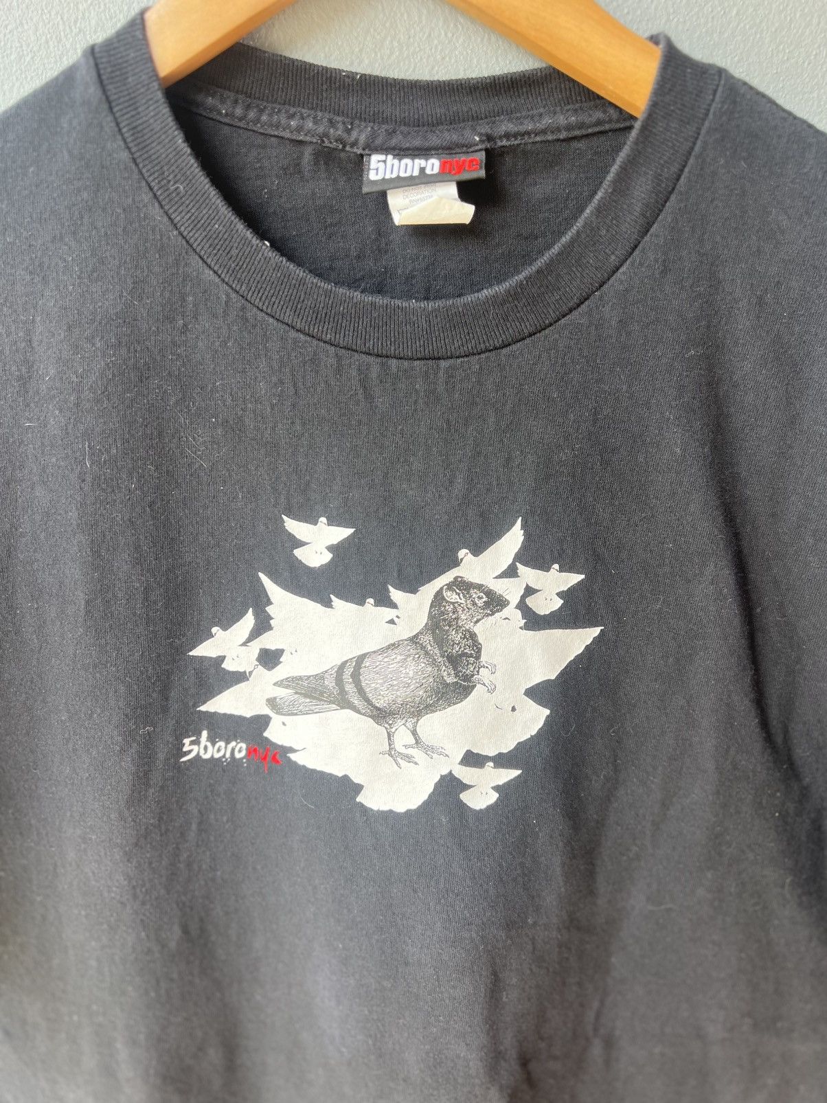 Vintage 5boro NYC "Rat Pigeon" graphic t-shirt Size US L / EU 52-54 / 3 - 2 Thumbnail