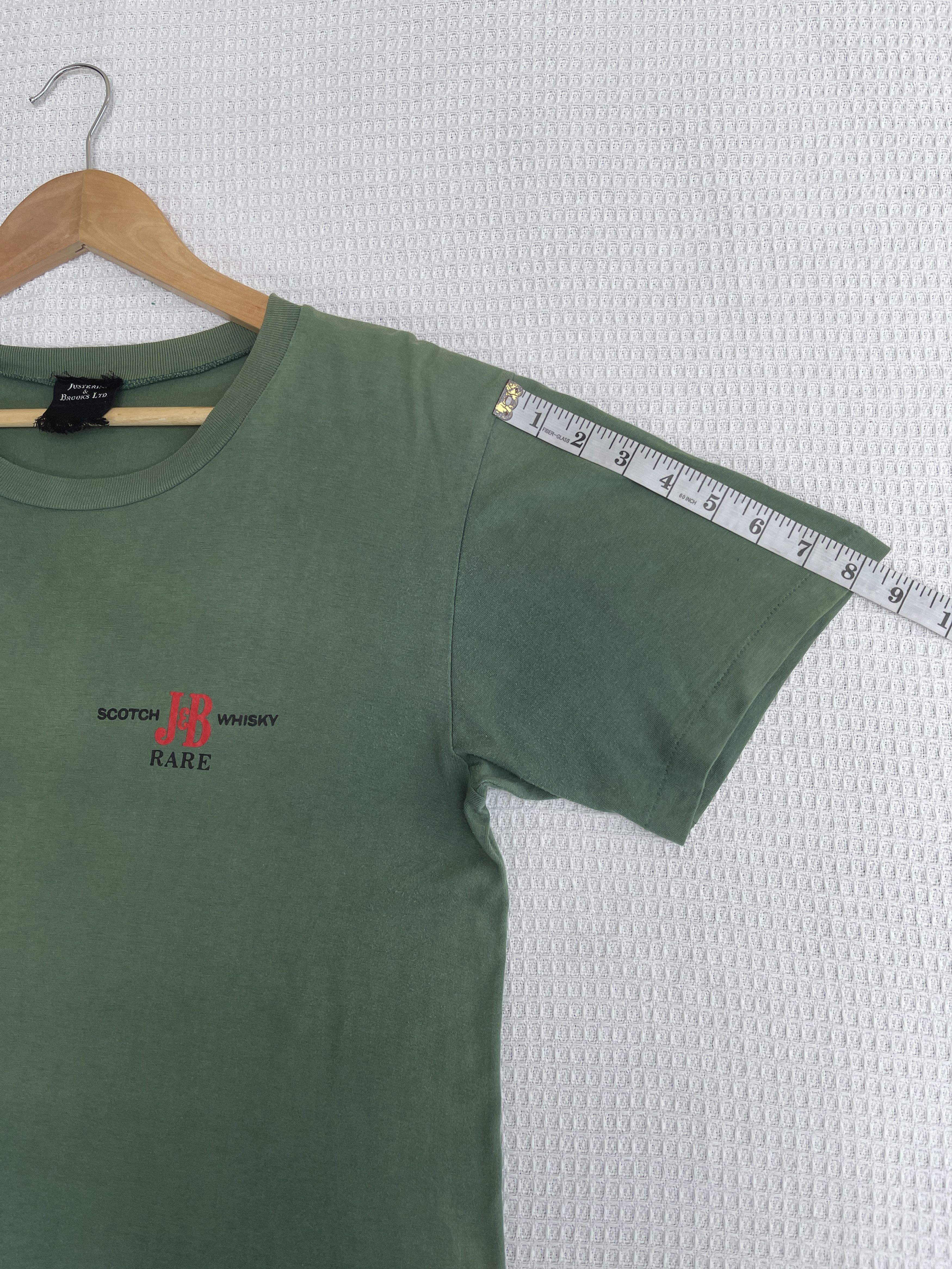 Vintage Last Drop🔥Rare🔥Vintage J&B Scotch Whiskey Logo T-Shirt Size US M / EU 48-50 / 2 - 11 Thumbnail