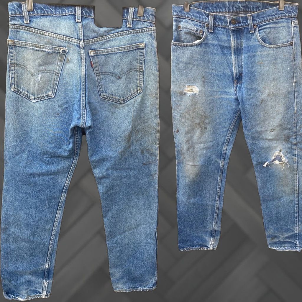Levi's VINTAGE Levi's Jeans Distressed Worn Holes 34x31 See Measurements 5-Pocket Zip Fly Men Blue Denim Cotton 1980s-90s Size US 34 / EU 50 - 1 Thumbnail