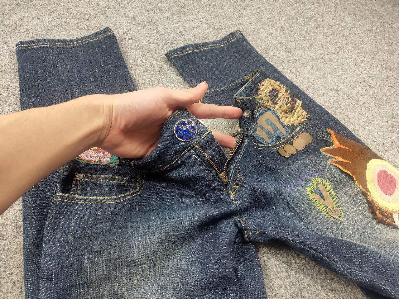 Hysteric Glamour Desigual Vintage Y2K Style Low-rise jeans embroidered logo Size 30" / US 8 / IT 44 - 10 Thumbnail