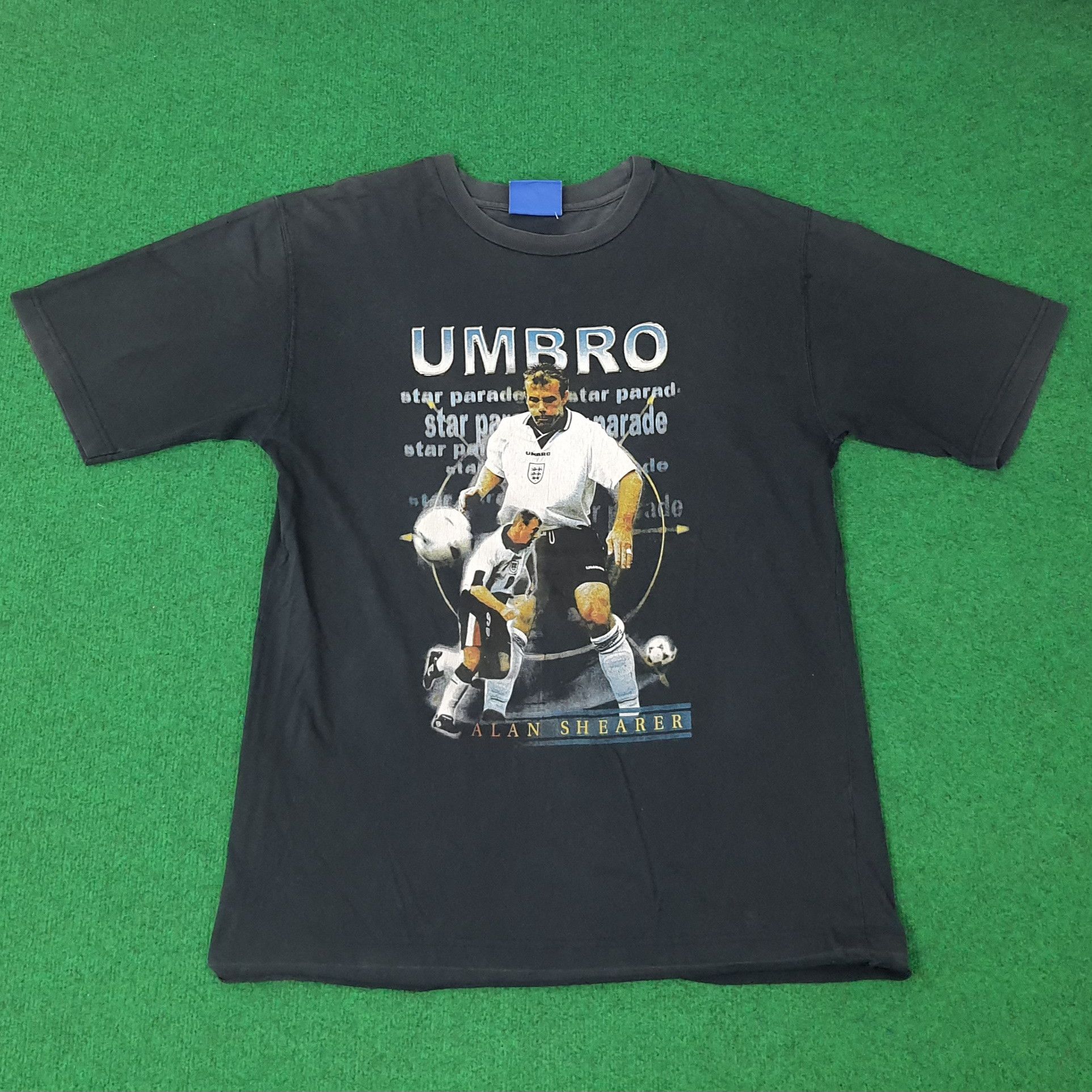 Umbro Vintage Umbro England Alan Shearer Football Tshirt C259N64 Size US L / EU 52-54 / 3 - 1 Thumbnail