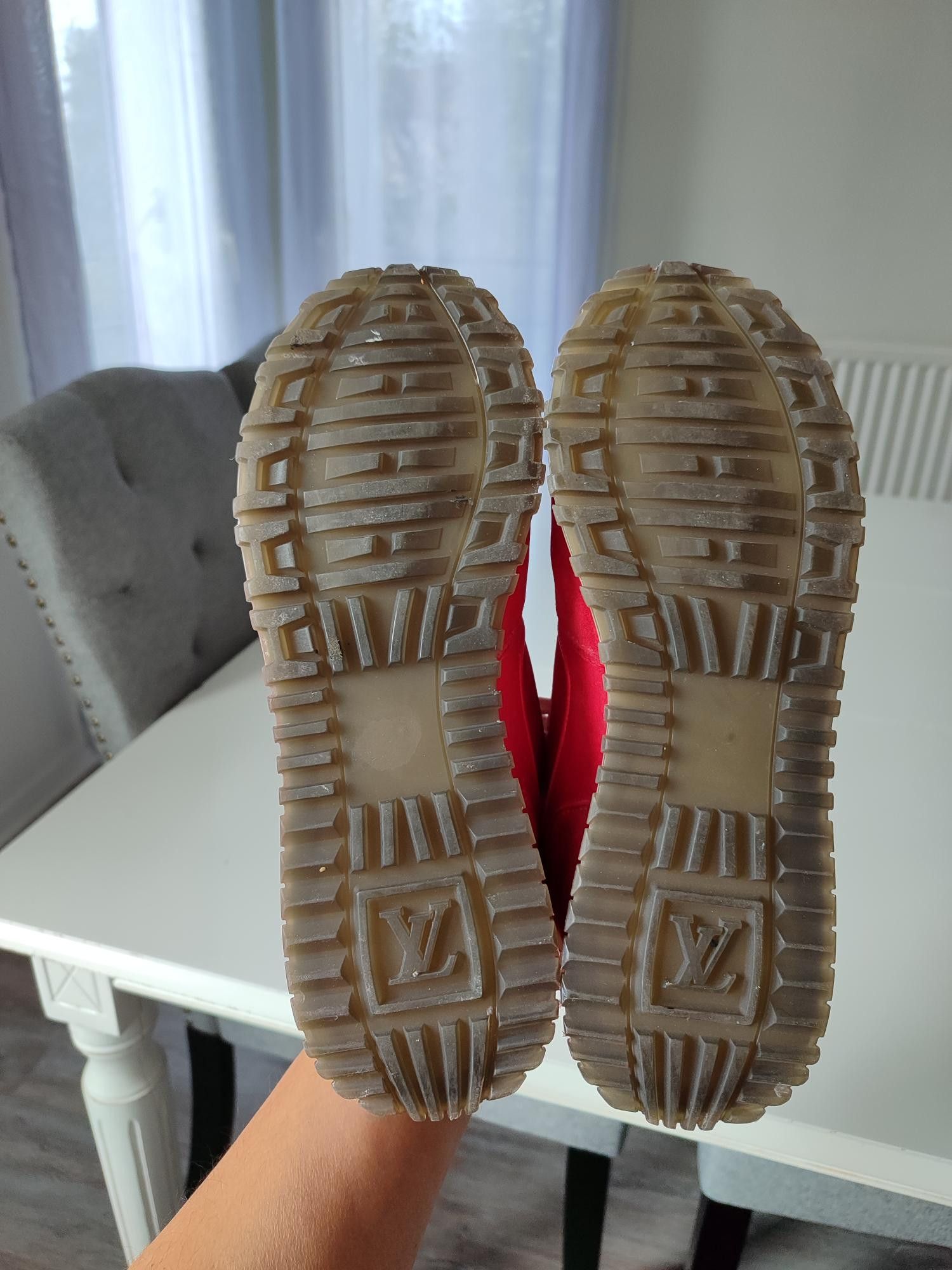 Louis Vuitton BASKETS LOUIS VUITTON RUN AWAY Size US 7 / IT 37 - 7 Thumbnail