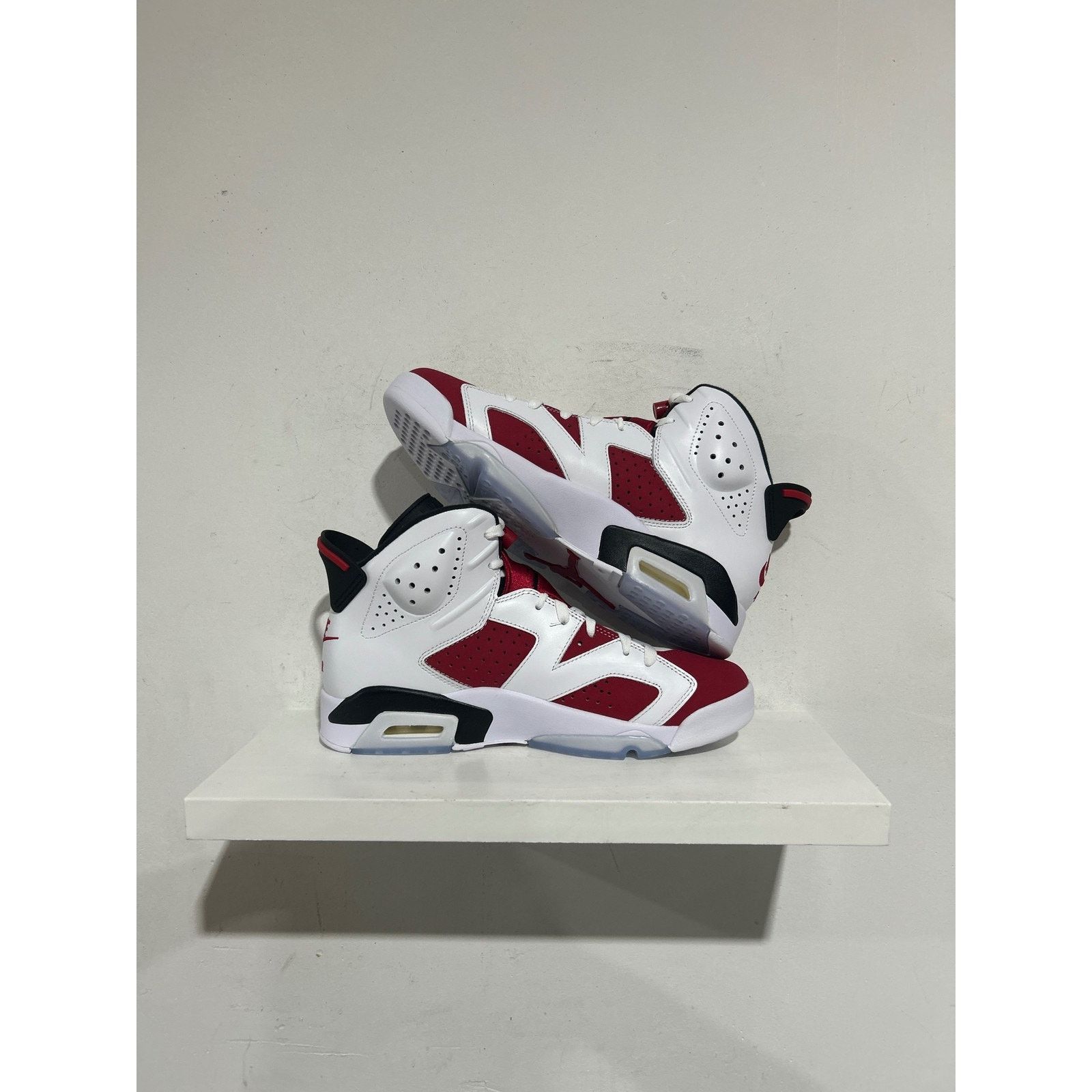 Nike NIKE JORDAN 6 CARMINE 2021 SIZE 9 NEW Size US 9 / EU 42 - 2 Thumbnail