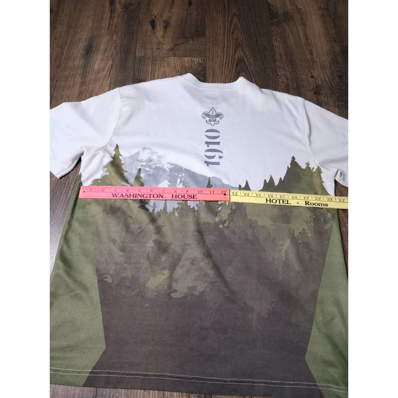 Vintage VINTAGE Boy Scouts of America T Shirt Mens M All Over Print AOP Mountains Distressed White Shirt Boys Scouts of America Mens M White T-Shirt Size US M / EU 48-50 / 2 - 3 Thumbnail