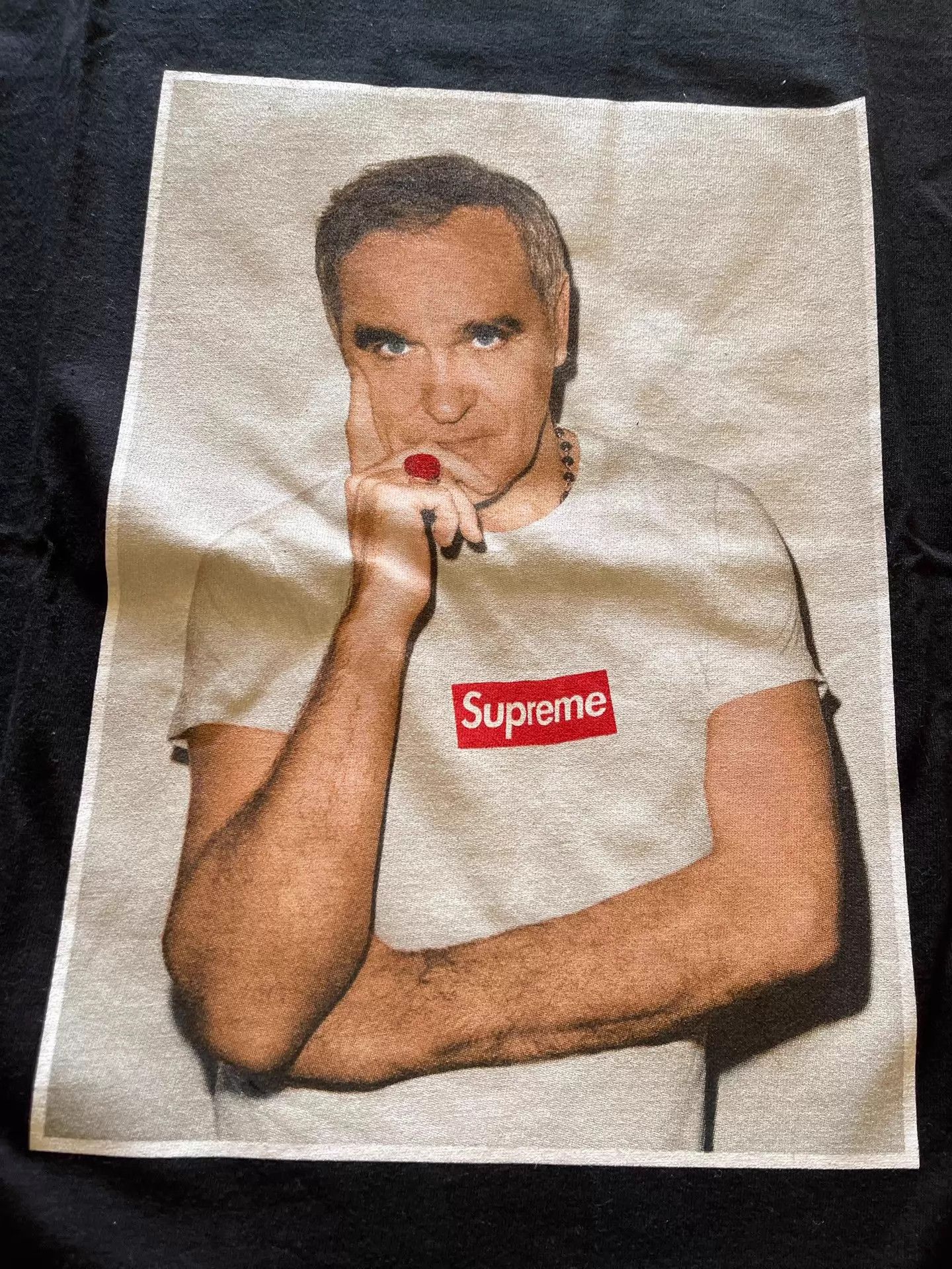Supreme Supreme Morrissey PhotoTee SS BLK L NWT Size US L / EU 52-54 / 3 - 2 Thumbnail