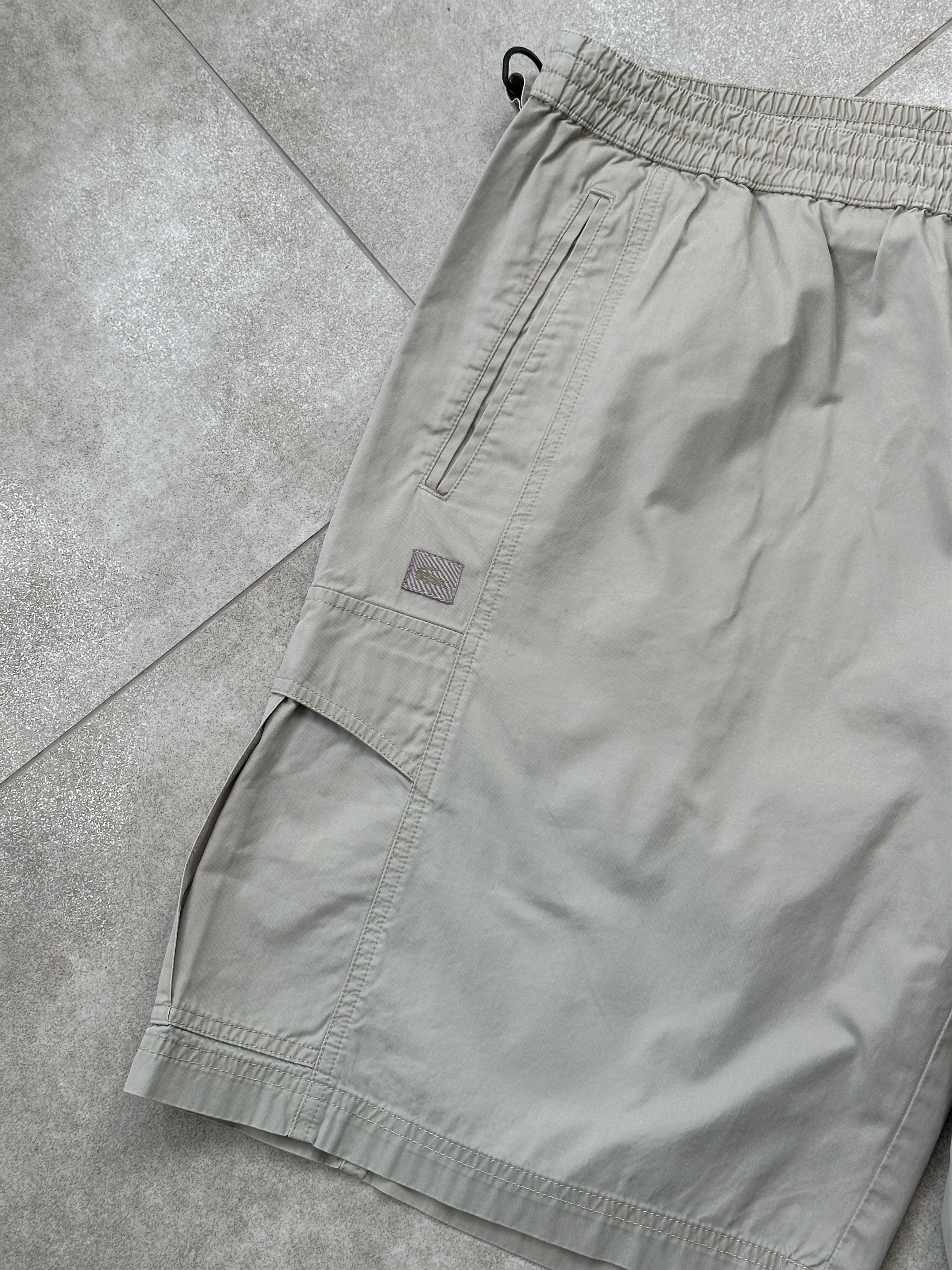 Lacoste Vintage Lacoste Beige Shorts Size US 36 / EU 52 - 3 Thumbnail