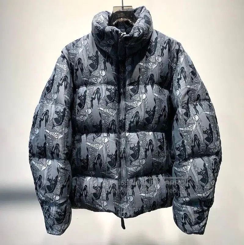 Burberry Burberry Gray Men's Puffer Jacket. Size US M / EU 48-50 / 2 - 1 Thumbnail
