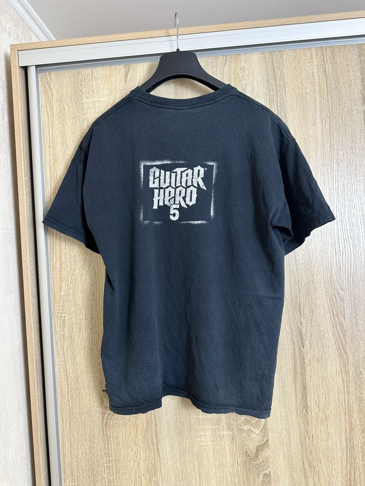 Playstation 🔥 2009 Guitar Hero 5 Xbox Playstation Sega Game T Shirt Size US L / EU 52-54 / 3 - 3 Thumbnail