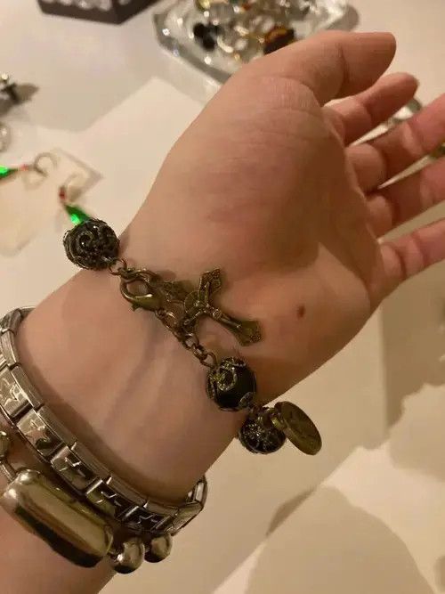 Other Black Glass Beads Cross Bracelet Size ONE SIZE - 2 Thumbnail