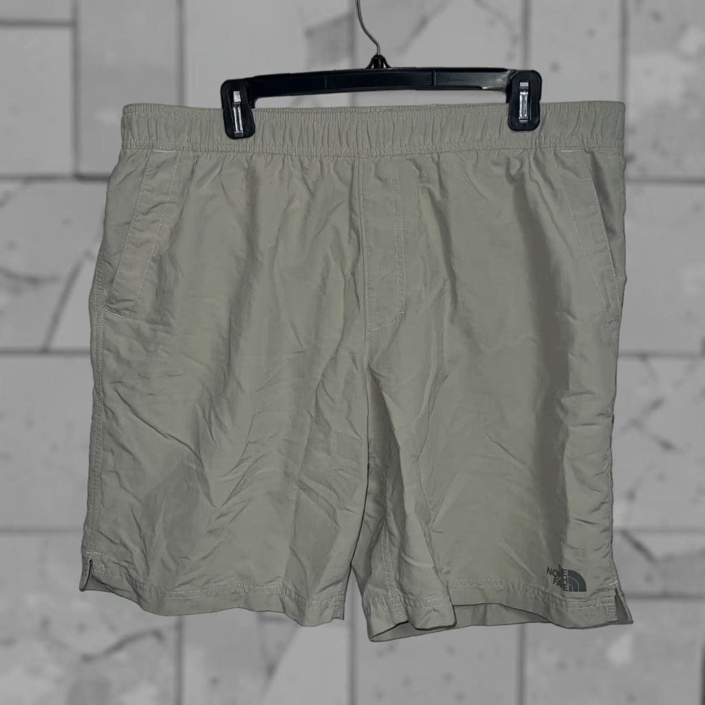 The North Face The North Face Beige Shorts Mens XL Size Beige Chino Short Mens XL The North Face Beige Short Mens XL Size US 36 / EU 52 - 1 Thumbnail