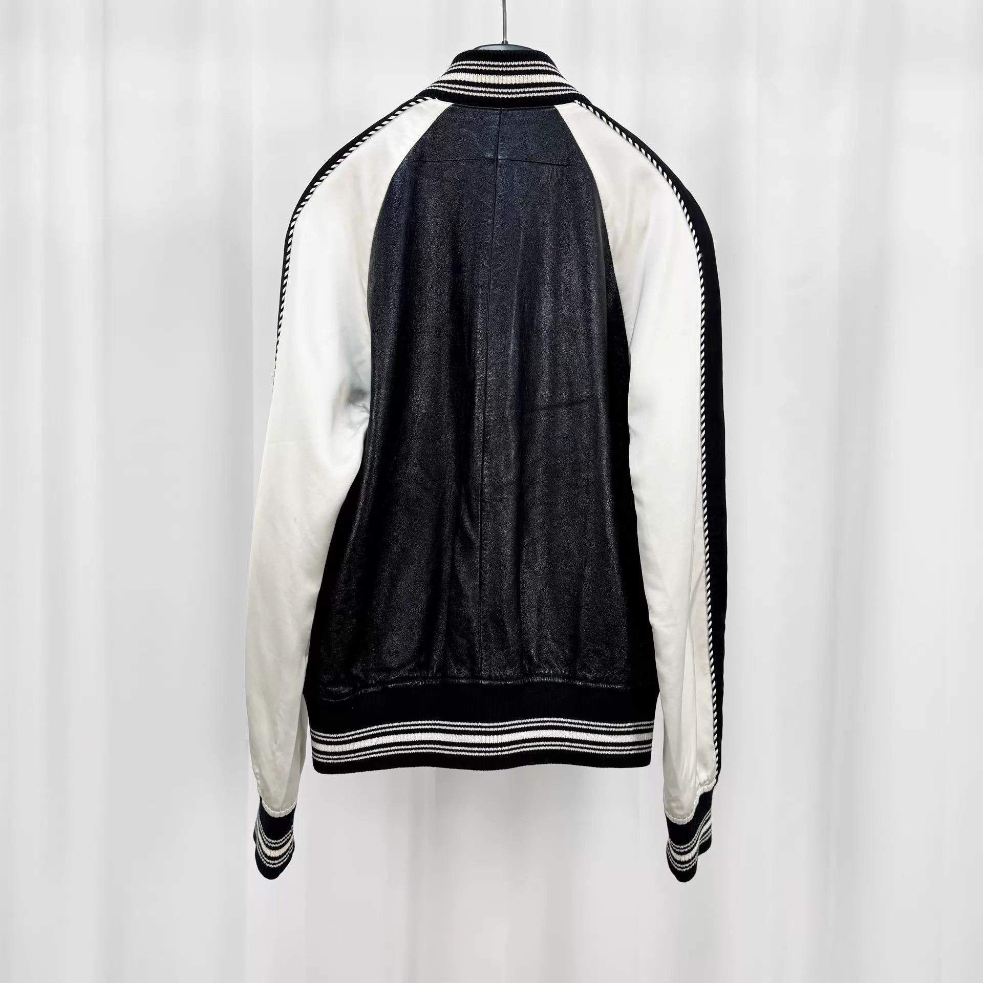 Givenchy Givenchy Star Lambskin Baseball Jacket 48 95 New Size US M / EU 48-50 / 2 - 2 Thumbnail