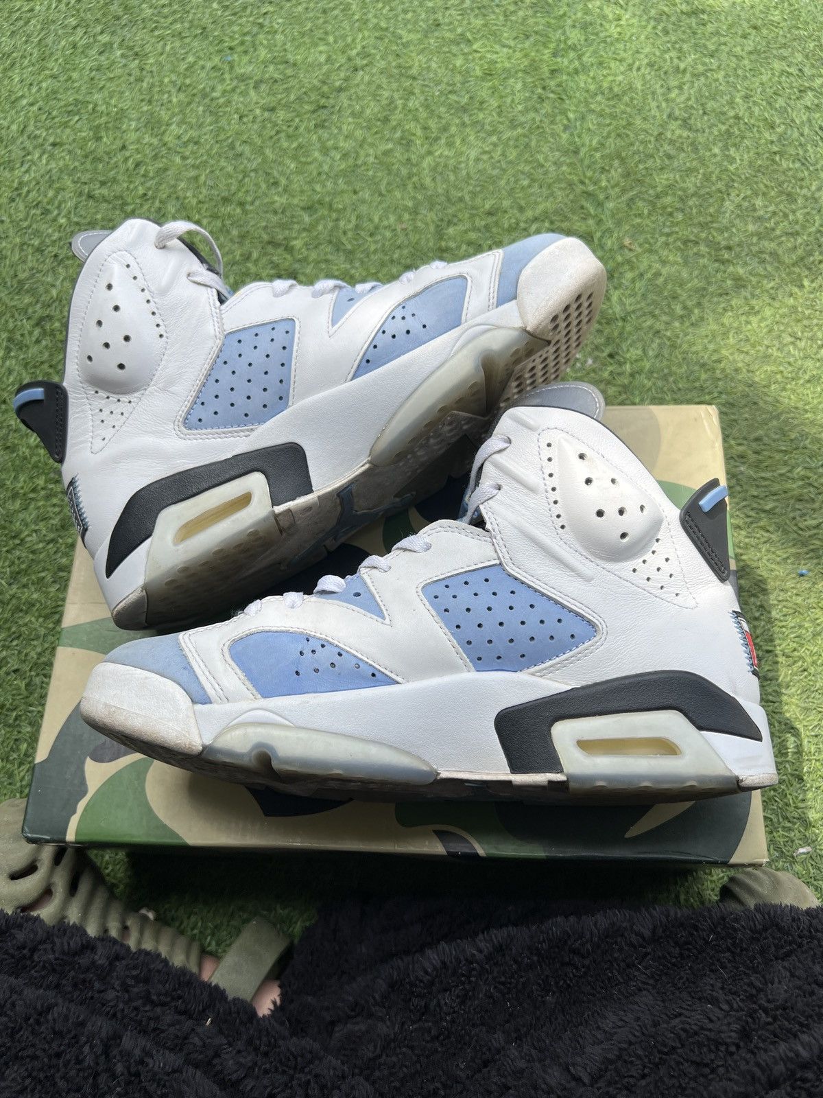 Jordan Brand Air Jordan 6 University Blue UNC white CT8529-410 Size US 9 / EU 42 - 3 Thumbnail