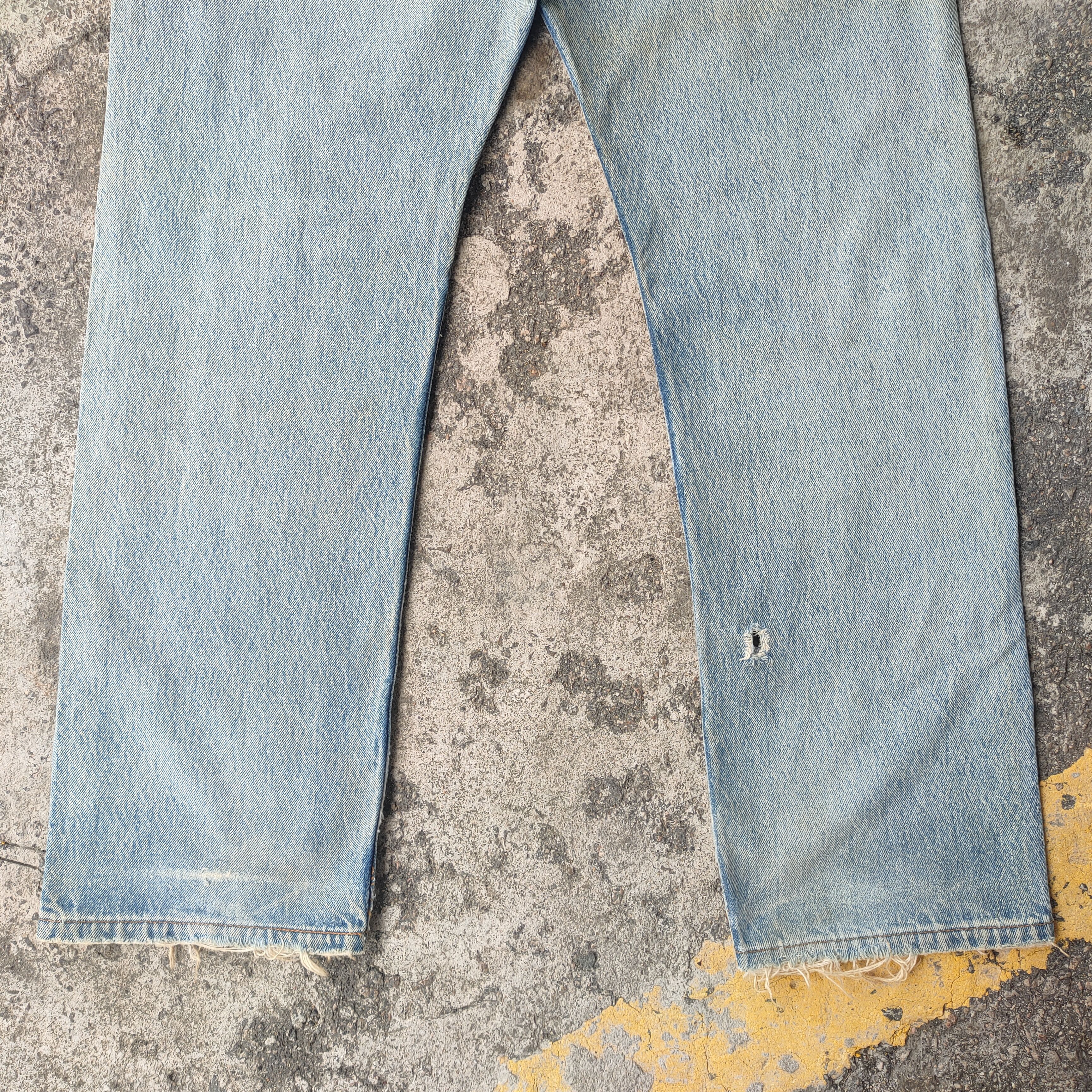 Levi's Vintage Clothing VINTAGE 97' LEVI'S 501 USA RIPPED FADED JEANS DENIM PANTS Size US 34 / EU 50 - 11 Thumbnail