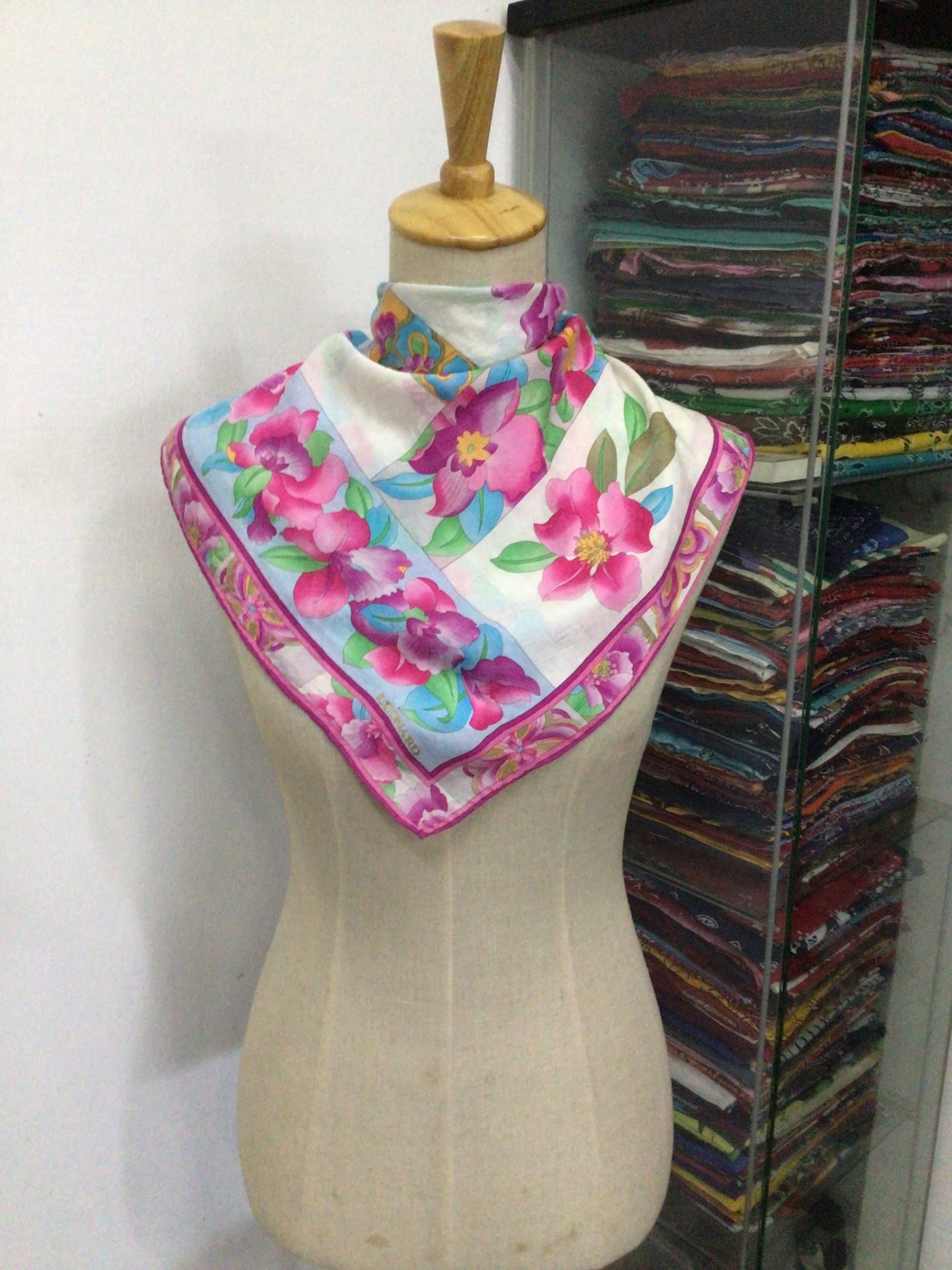 Vintage Vintage Leonard Silk Scarf Size ONE SIZE - 1 Thumbnail