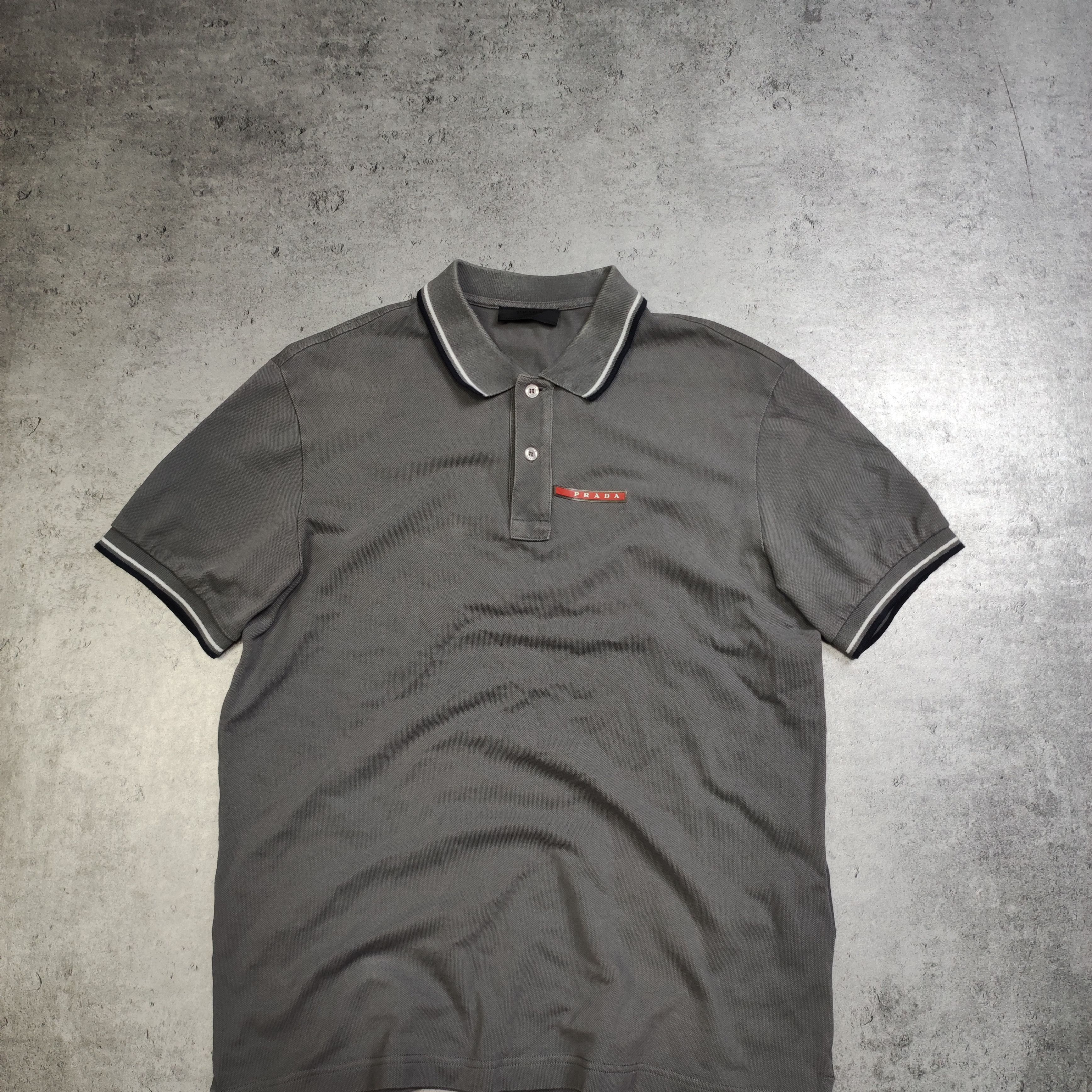 Prada RARE Prada Red Tab Classic Gray Polo Shirt Size US L / EU 52-54 / 3 - 2 Thumbnail