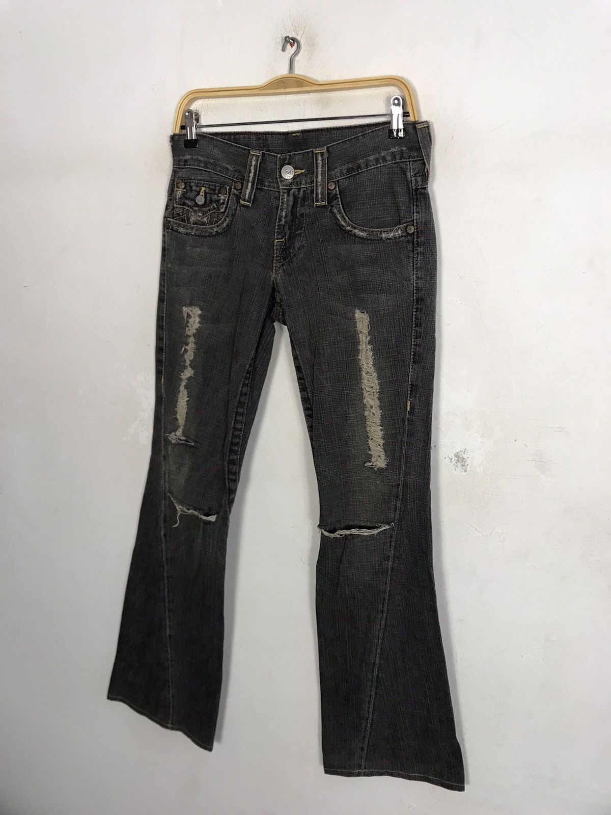 True Religion True Religion Section 803 Flap Pocket Zipper Tear Denim Size 30" / US 8 / IT 44 - 4 Thumbnail