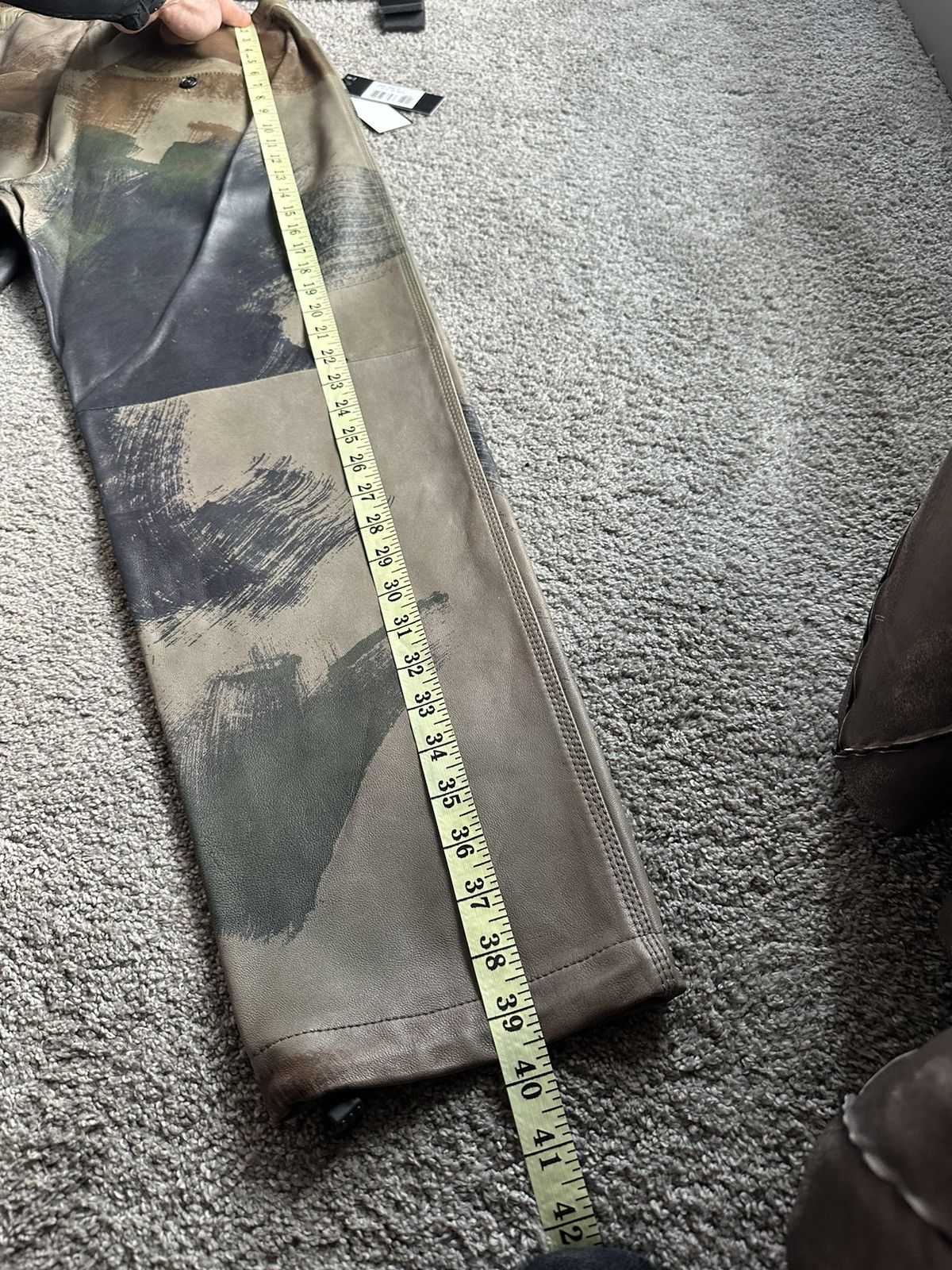 Diesel 🤑🤑🤑 Diesel leather camo sweatpants joggers small jeans pants Size US 30 / EU 46 - 11 Thumbnail