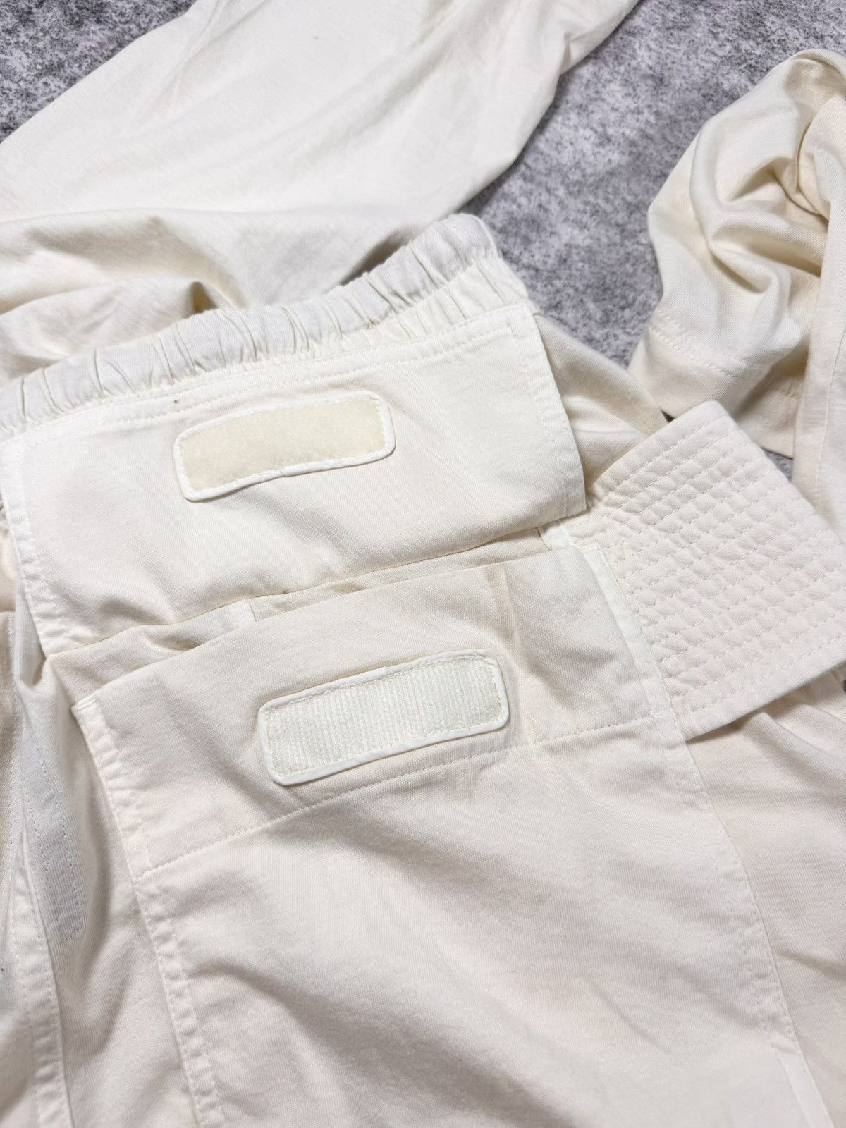 Rick Owens SS22 Rick Owens “Fogachine” Natural Creatch Cargo Sweatpants Size US 32 / EU 48 - 7 Thumbnail