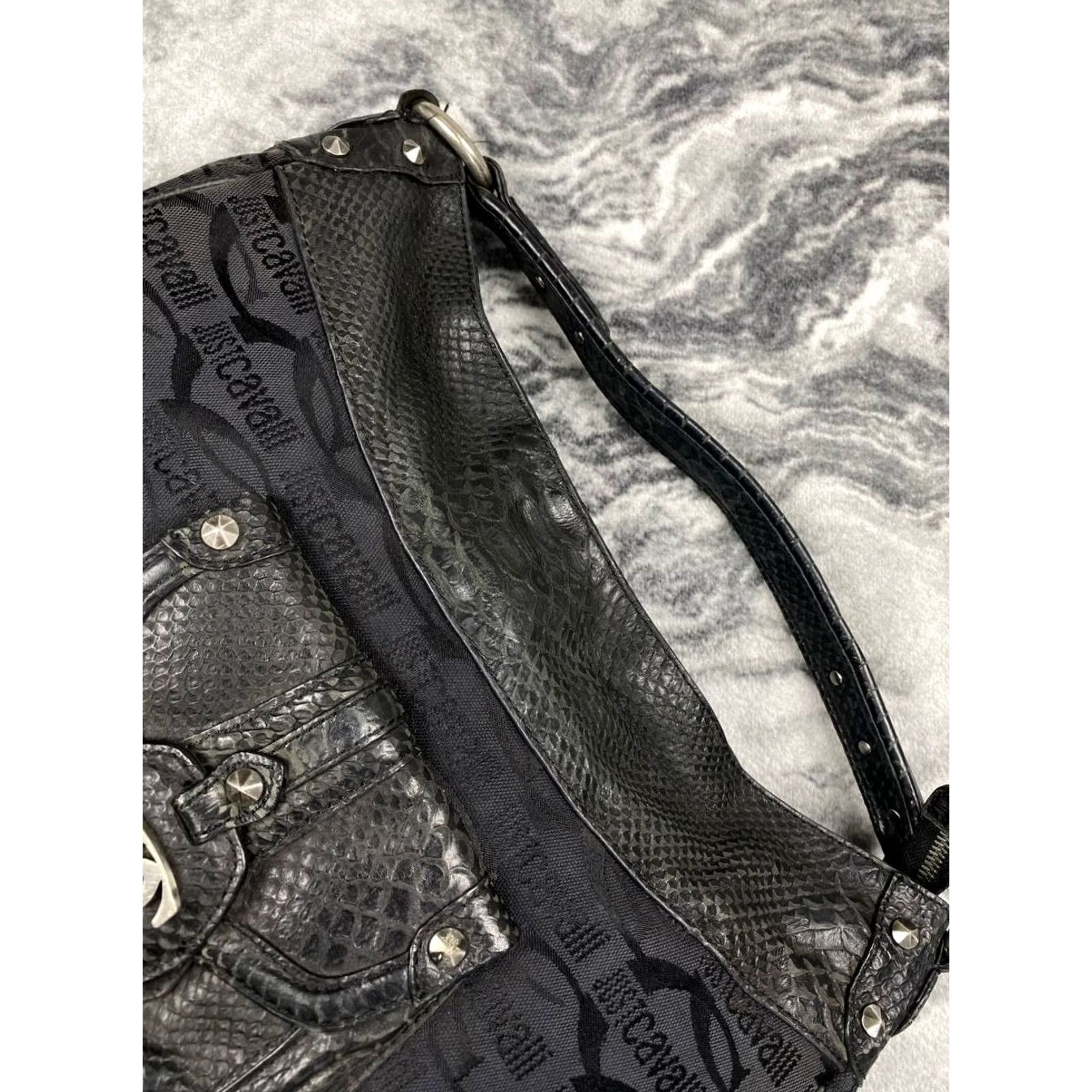 Just Cavalli Just Cavalli Leather Handbag Women Black Shoulder Bag Medium Leather Inner Pockets Detachable Strap Zip Closure Size ONE SIZE - 5 Thumbnail