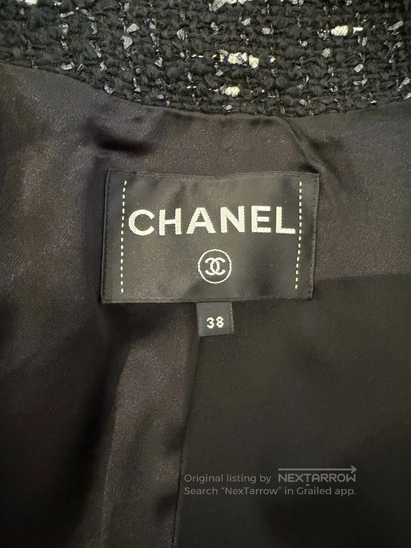 Chanel Chanel Black White Tweed Jacket 38. Size US S / EU 44-46 / 1 - 3 Thumbnail