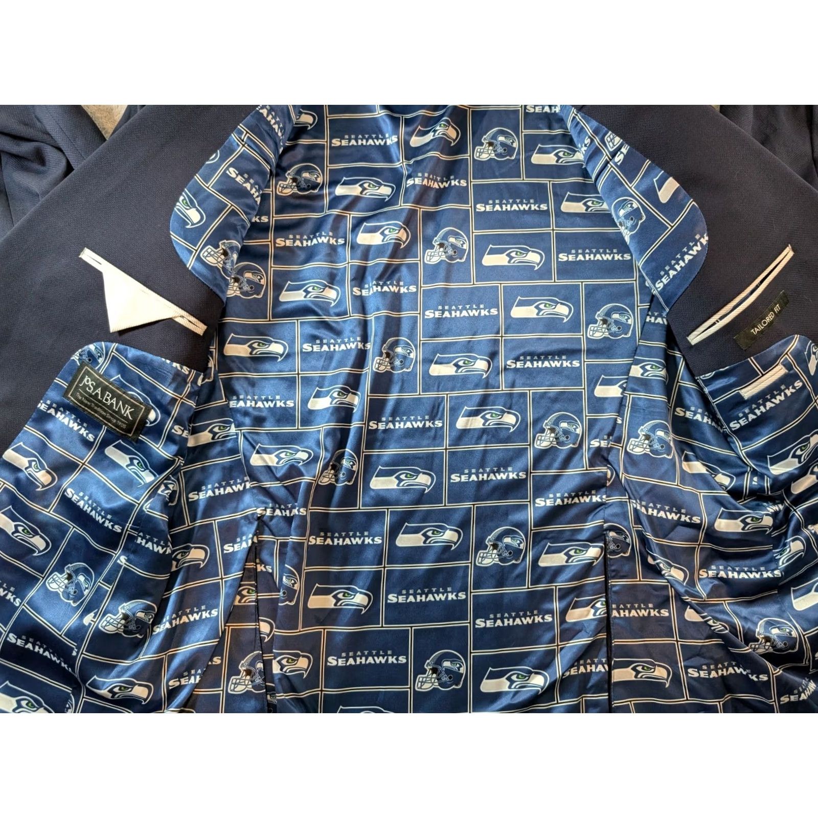 Jos. A. Bank Jos. A. Bank Blazer Jacket Sport Coat NFL Seattle Seahawks Navy Blue Men's 46R Blazer Men 46R Navy Blue Seattle Seahawks - Vintage: No Size 46R - 5 Thumbnail