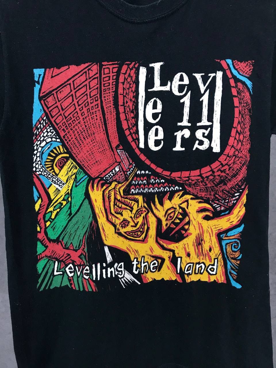 Band Tees × Vintage Levellers Levelling the Land vintage rock band tee Size US S / EU 44-46 / 1 - 4 Thumbnail