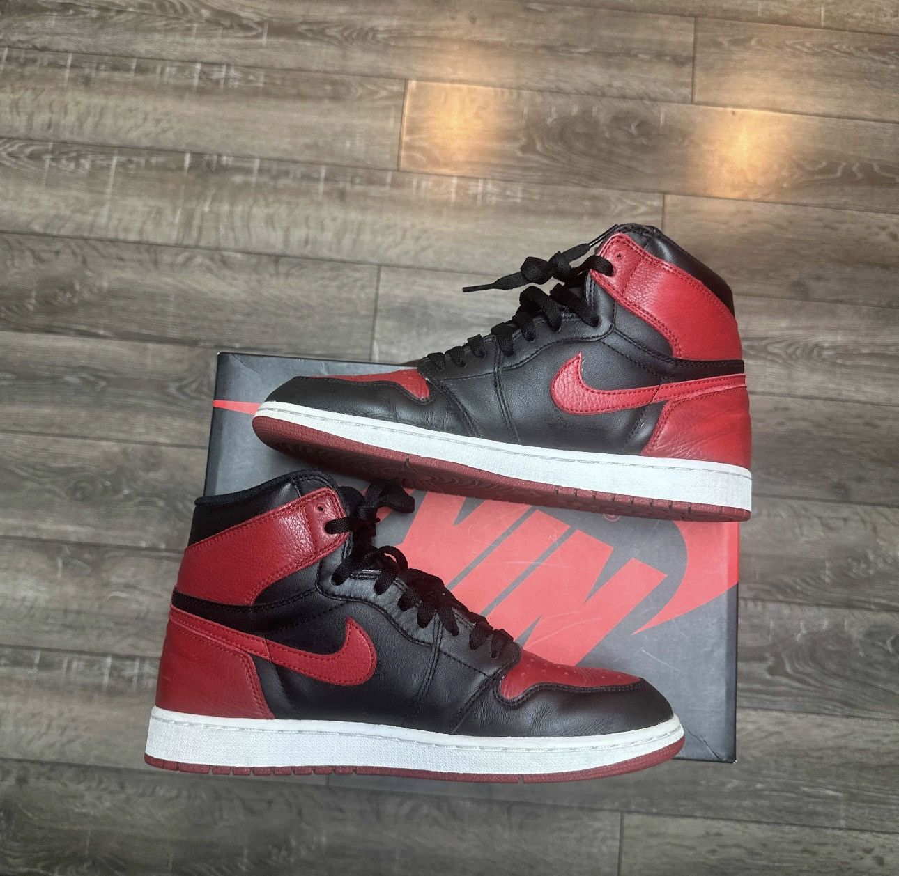 Nike Air Jordan 1 Retro High OG 'Banned' 2016 Size US 10 / EU 43 - 3 Thumbnail