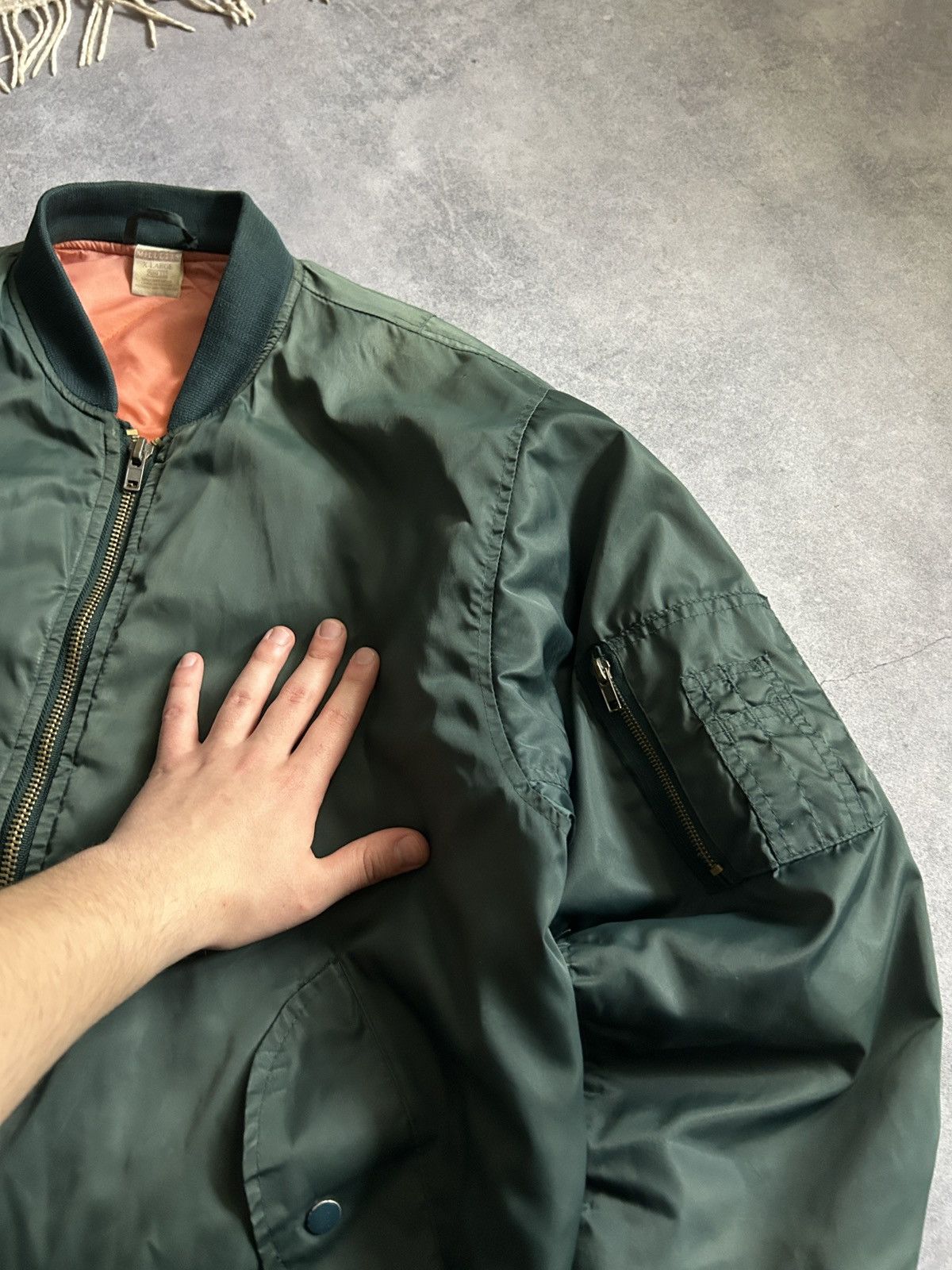 Vintage Vintage MA-1 Olive Military Bombers jacket mens Size US XL / EU 56 / 4 - 6 Thumbnail